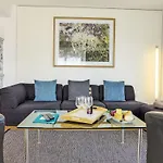 アパート Jolimont-2 By Interhome